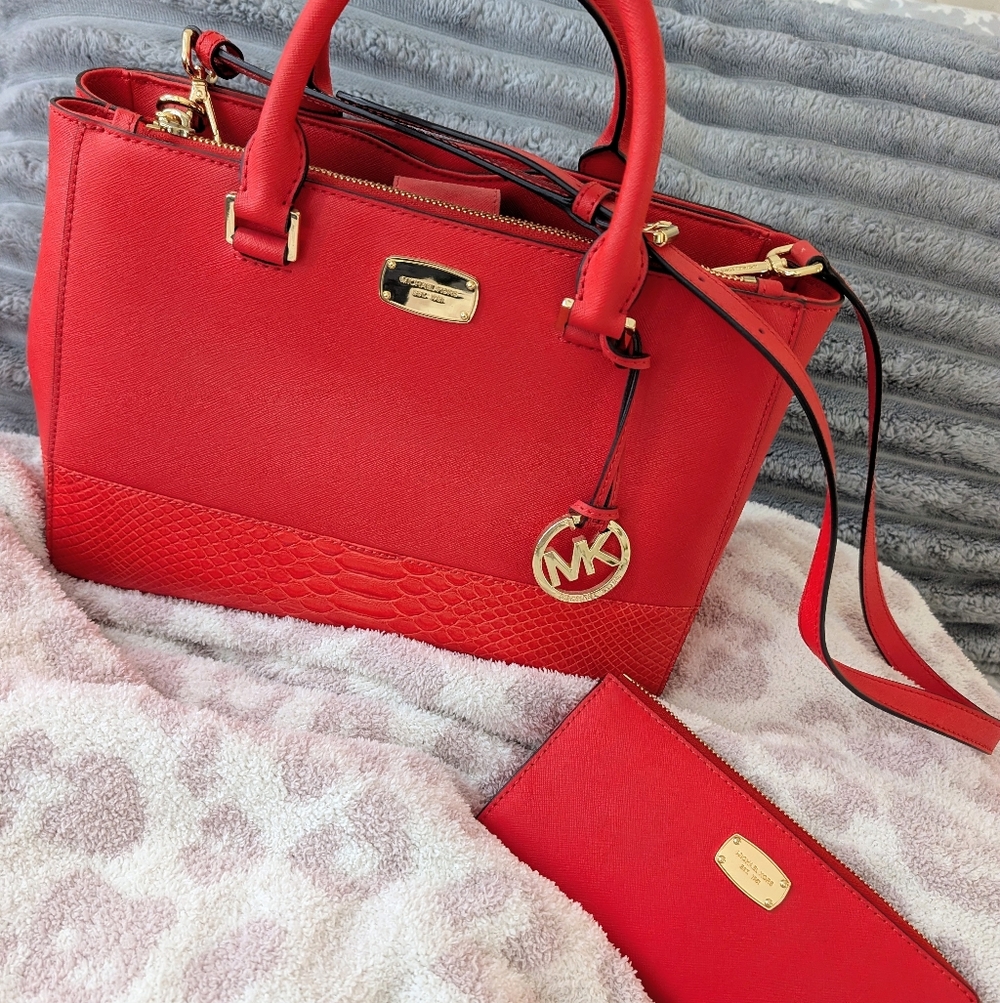 MK Sienna 'Kellen' Handbag and Matching Wallet, Never Been Used!